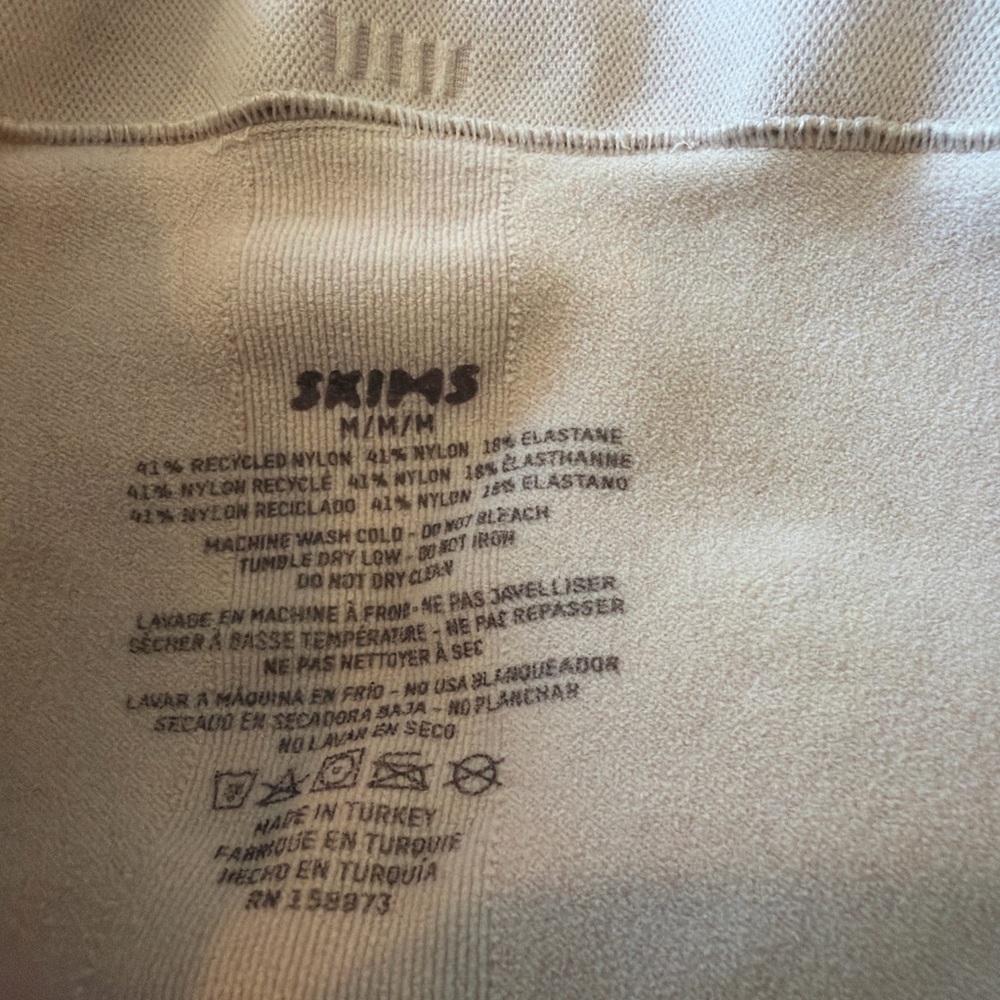 SKIMS Strapless Shapewear Bodysuit (Mid-Thigh) | Size M | NWOT - Picture 3 of 4